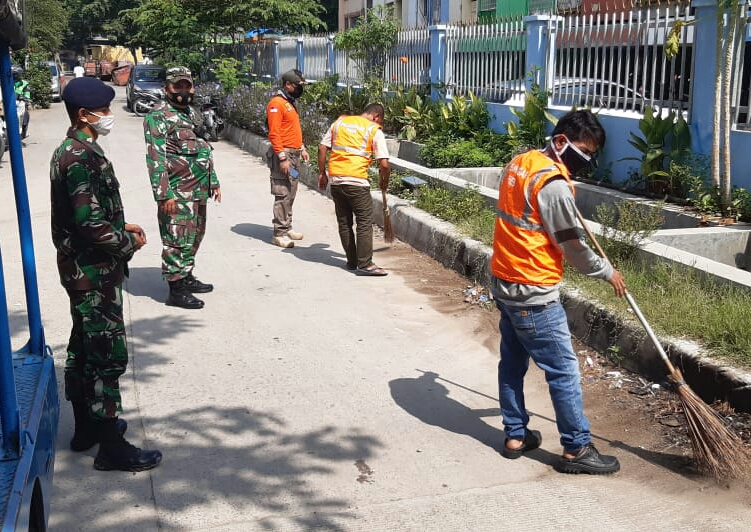  Sembilan Warga Terjaring Operasi Tertib Masker di Sawah Besar 