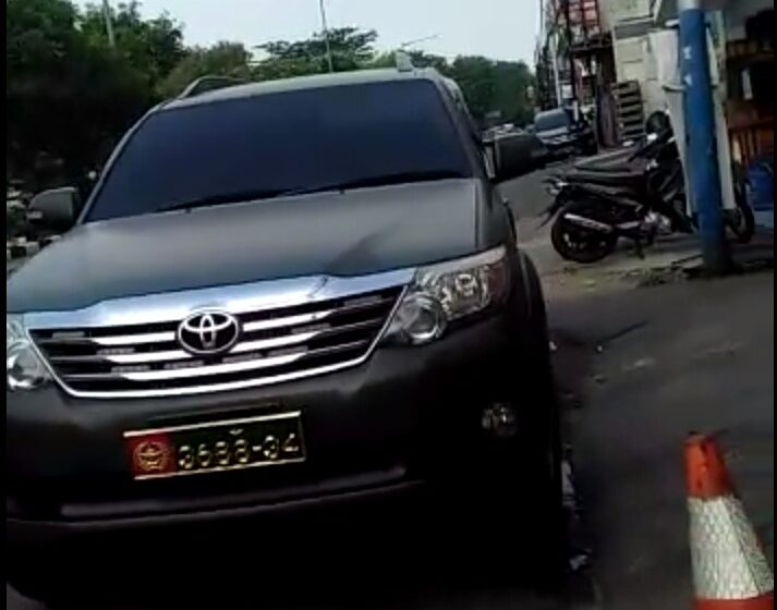  Viral, Warga Sipil Pakai Mobil Berpelat TNI