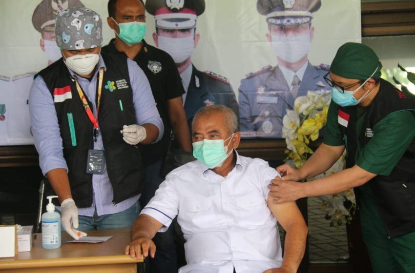  Forkopimda Awali Vaksinasi Covid-19 Tahap Pertama di Kota Bekasi