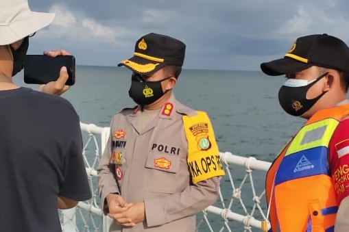  Polres Kep Seribu, Polair PMJ dan Mabes Polri Bantu Basarnas Temukan Korban Pesawat SJ-182