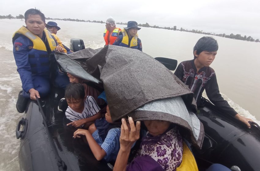  Banjar dan Tala Dikepung Air, Polairud Polda Kalsel Turun ke Lokasi Lakukan Ini