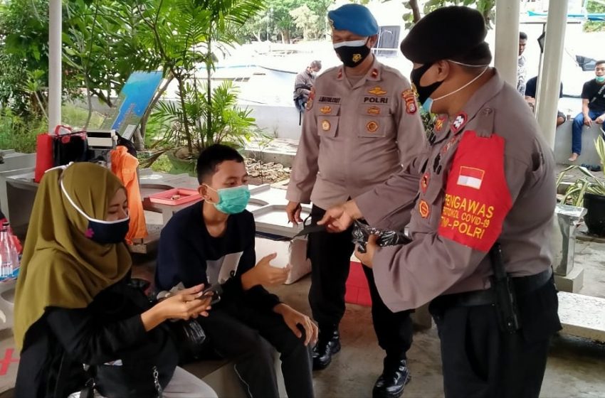  Hari Ini Melalui “Jakarta Bermasker”, Polres Kep Seribu Bagikan 4000 Masker Gratis