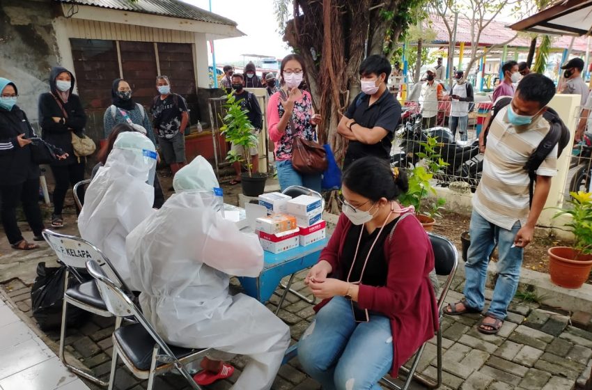  Kampung Tangguh Jaya Polres Kep Seribu Terus Selenggarakan Rapid Tes Gratis ke Warga