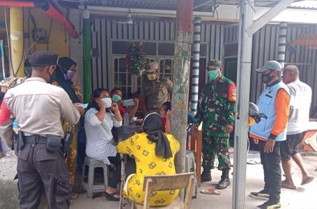“Jakarta Bermasker” Tiga Pilar Kepulauan Seribu Bagikan 1800 Masker Medis Gratis