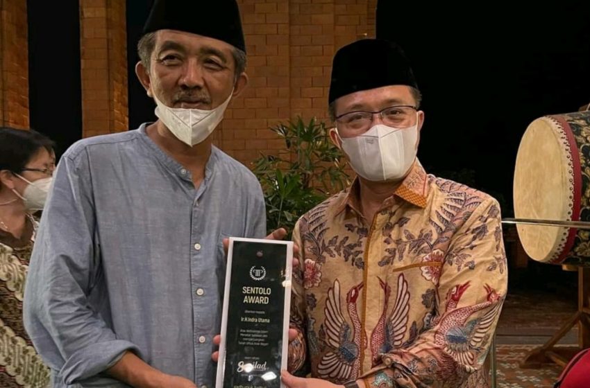  Sejumlah Tokoh Diganjar Sentolo Award Salah Satunya CEO Jurnalis Media Group Ir.H.Indra Utama