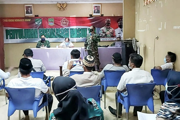  Kapendam Jaya: Bintaldam Jaya Sosialisasi Masuk TNI Dalam Giat Non Fisik TMMD