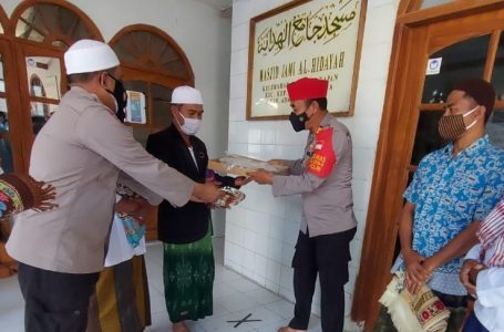 Kunjungi Tokoh Agama dan Tokoh Masyarakat, Kapolsek Kep Seribu Utara Ajak Tingkatkan Toleransi Beragama