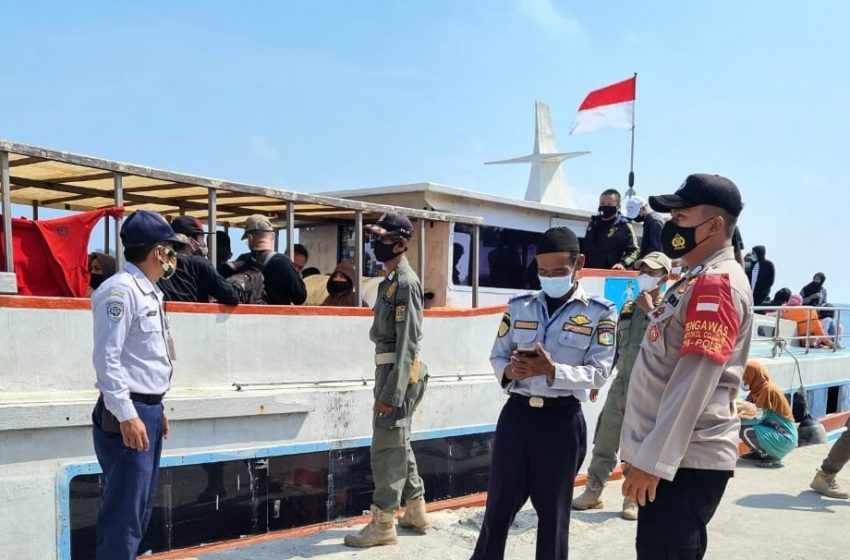  Polres Kep Seribu Terapkan Aturan ProKes ke Warga dan Wisatawan di Pulau Seribu