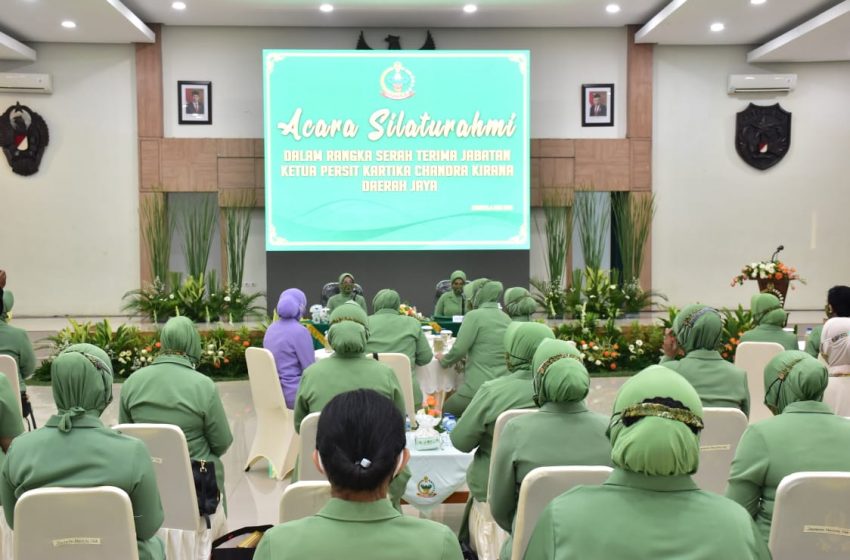  Silaturahmi Dalam Rangka Serah Terima Jabatan Ketua Persit KCK PD Jaya