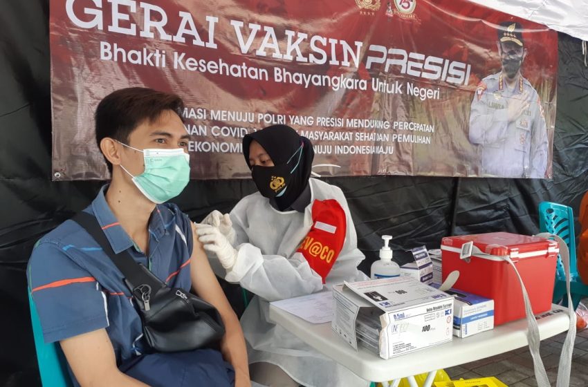 62 Peserta Ikuti Suntik Vaksin di Gerai Vaksin Presisi Polres Kepulauan Seribu