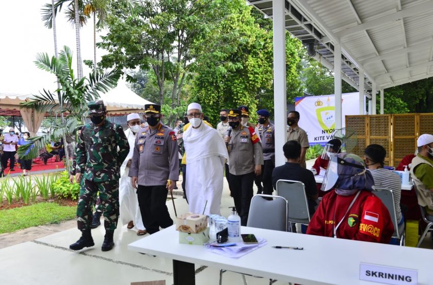  TNI-Polri dan Ormas Islam Rabithah Alawiyah Sebar 1.500 Dosis Vaksin Covid-19