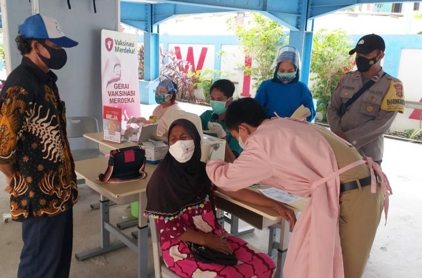  Vaksinasi Merdeka Covid-19 Polres Kep Seribu di Pulau Lancang diikuti oleh 164 Peserta