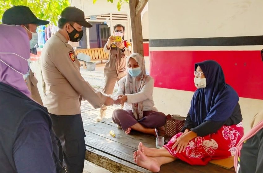  Warga di Pulau Seribu dapat 1.700 Masker dari Polres Kep Seribu