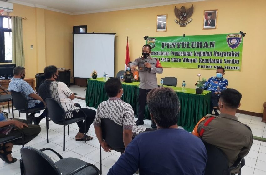  PPKM Mikro, Sat Binmas Polres Kep Seribu Edukasi ProKes Warga melalui Penyuluhan