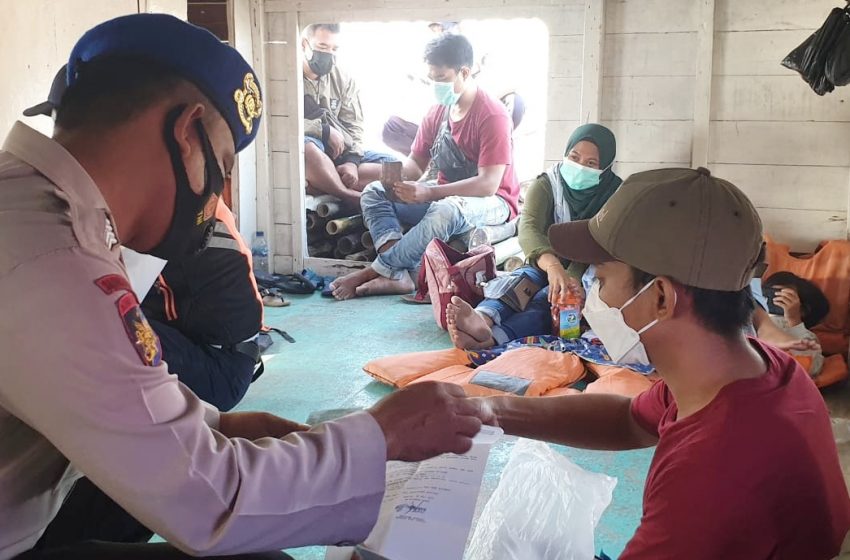  Tunjukan Sertifikat Vaksin, 135 Warga Berangkat ke Pulau Seribu