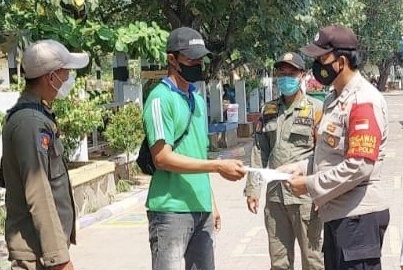  Himbau ProKes, Polres Kep Seribu Bagikan 1.600 Masker
