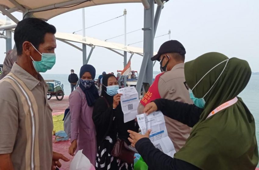  Tunjukkan Sertifikat Vaksin, 47 Warga Tiba di Dermaga Kedatangan Pulau Untung Jawa