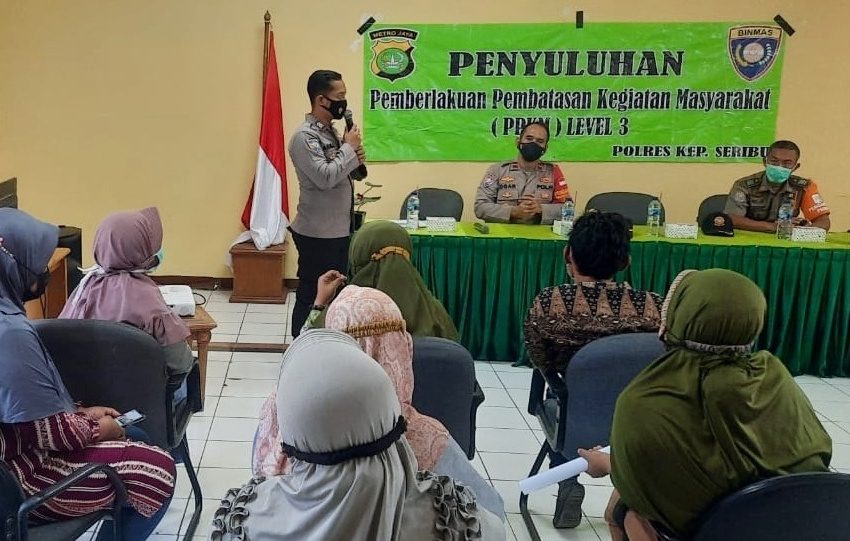  Warga Pulau Untung Jawa Dapat Penyuluhan Terkait PPKM Level3 oleh Sat Binmas Polres Kep Seribu