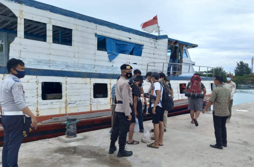  Arus Balik Wisatawan, Polsek Kep Seribu Utara Terus Giatkan Pengawasan ProKes di 4 Dermaga Keberangkatan Pulau Pemukiman