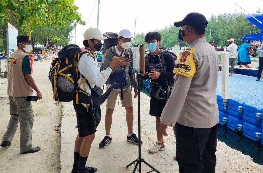  Usai Liburan dan Tinggalkan Wilayah Kep Seribu Selatan, 442 Wisatawan Lakukan Chek Out Barcode Peduli Lindungi