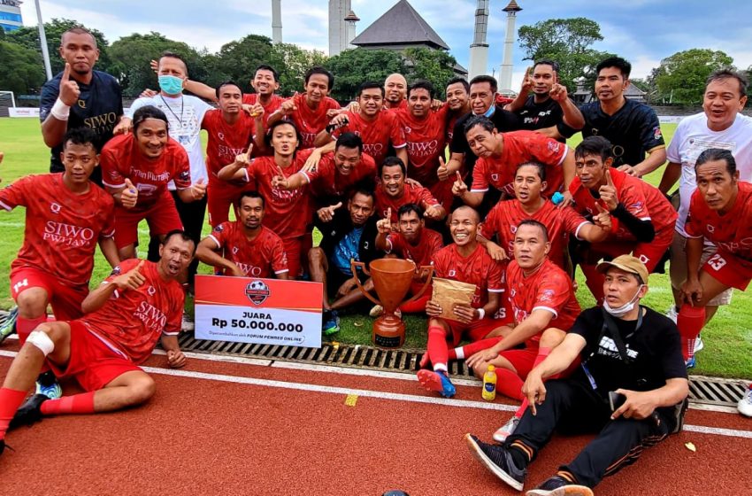  DKI Juara Pertama Sepak Bola Antar Wartawan Piala Wali Kota Solo