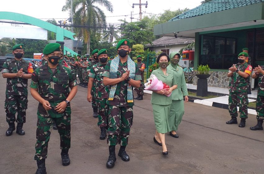  Kolonel Inf. Elvino Yudha Kurniawan Disambut Upacara Tradisi di Makodim 0508/Depok