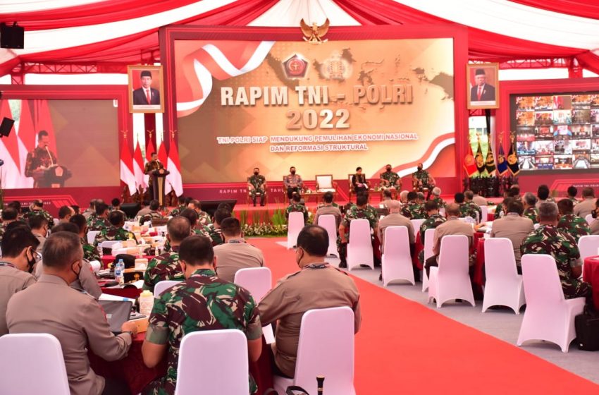  394 Peserta TNI-Polri Melaksanakan Rapim