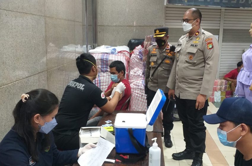  Polres Metro Jakarta Pusat Selenggarakan Vaksinasi di PMTA