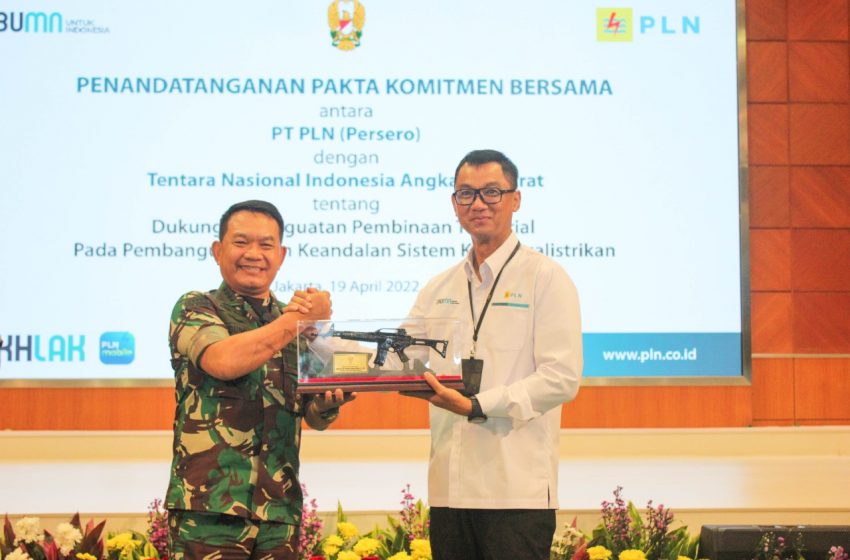  KASAD Berharap Penandatanganan Pakta Komitmen PLN-TNI AD, Momentum Peningkatkan Kinerja Pelayanan PLN dalam Penyediaan Energi Listrik