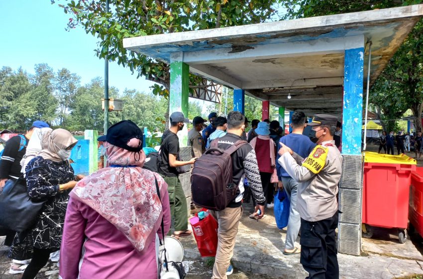  Pospam Pulau Tidung, Gelar Pengamanan di Dermaga Kedatangan 721 Wisatawan Wajib Taat ProKes 