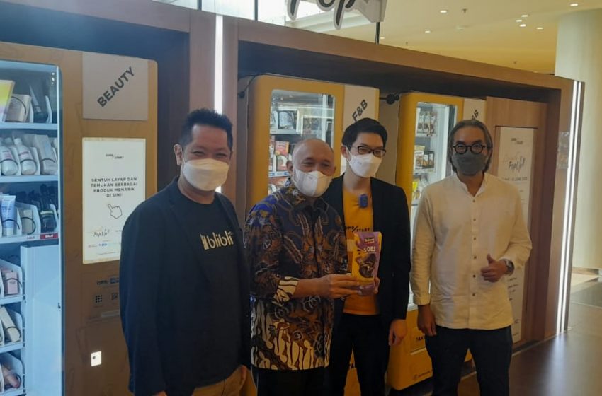  Blibli dan JumpStart Luncurkan Vending Machine Pertama di Indonesia