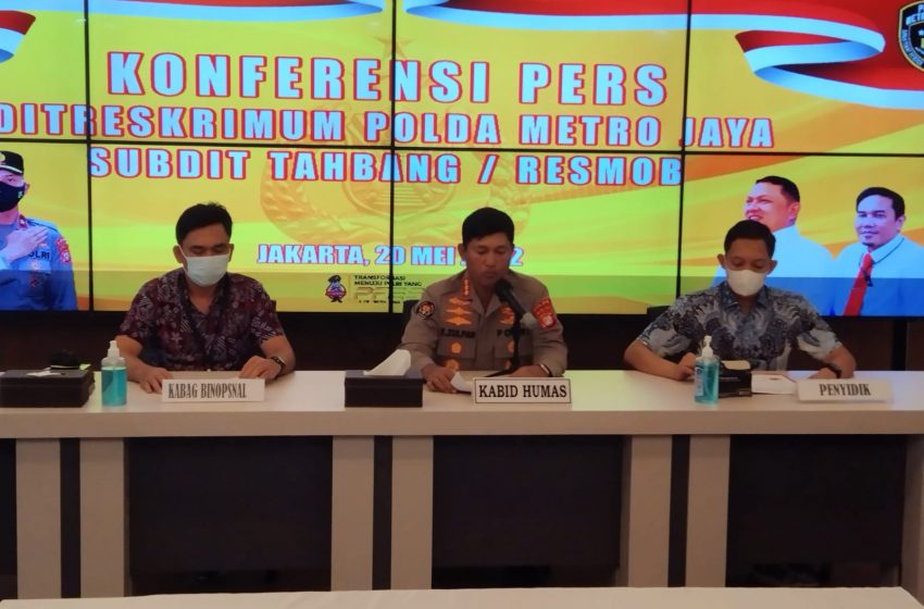  Ditreskrimum Polda Metro Jaya Berhasil Mengamankan WNA Pelaku Pencurian Uang Nasabah Bank dengan Modus Skimming