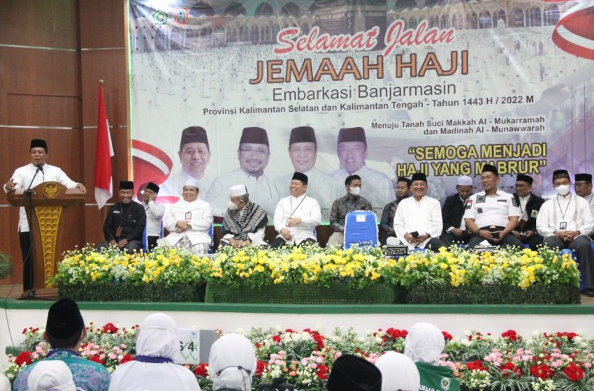  Kakanwil Kumham Kalsel Hadiri Pelepasan Kloter Pertama Jamaah Calon Haji Embarkasi Banjarmasin 