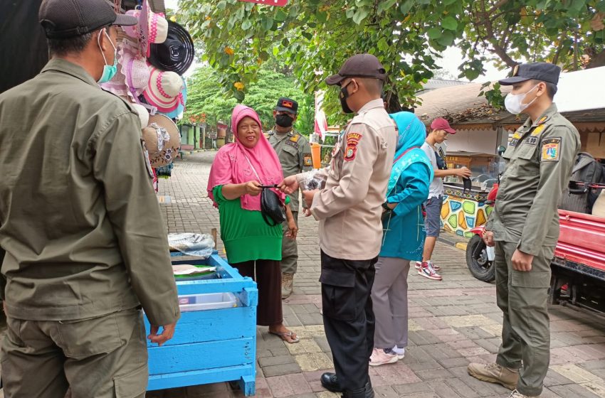  Bagikan 300 Masker Gratis, Jakarta Bermasker Jadi Sarana Pencegahan Penyebaran Covid-19