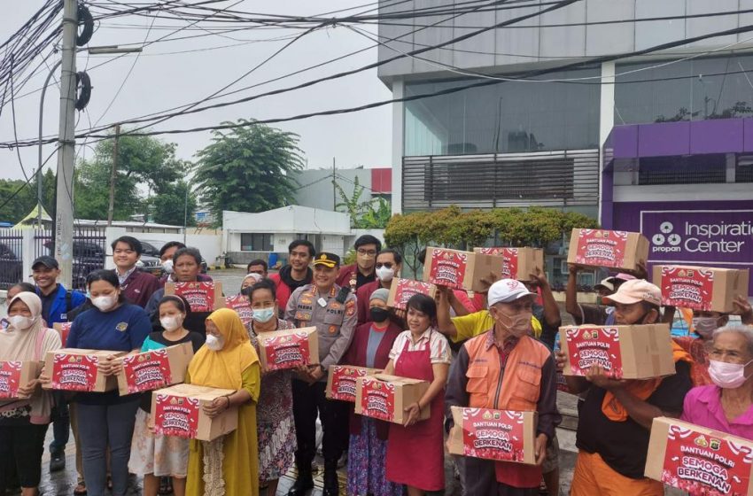  Peduli Kenaikan Harga BBM, Kabid Humas: Saat Ini Polda Metro Jaya dan Polres Jajaran Salurkan 13.675 Paket Bansos