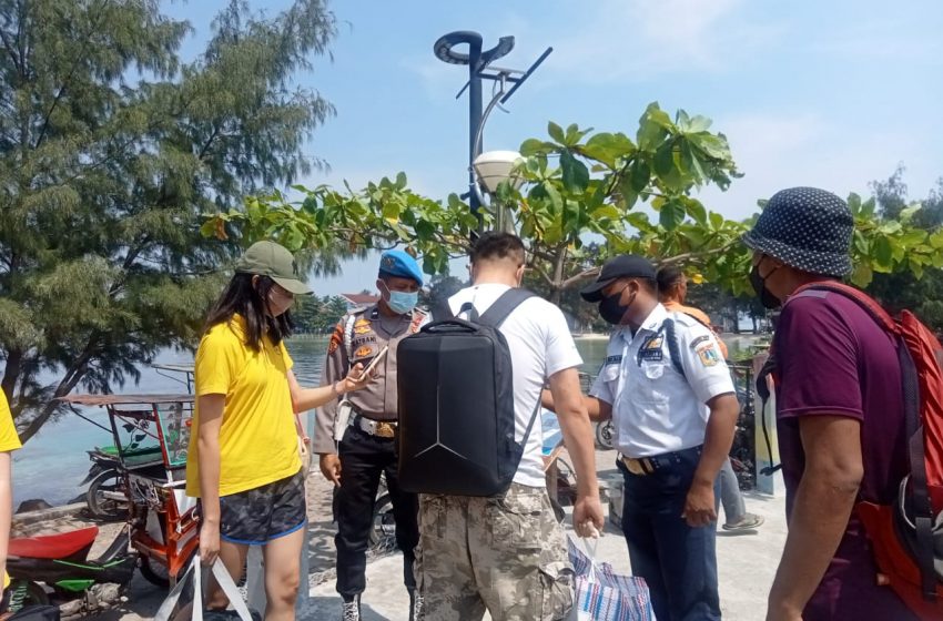  Polres Kep. Seribu Tekankan 578 Penumpang Wajib Masker dan Taat Prokes Selama di Kepulauan Seribu