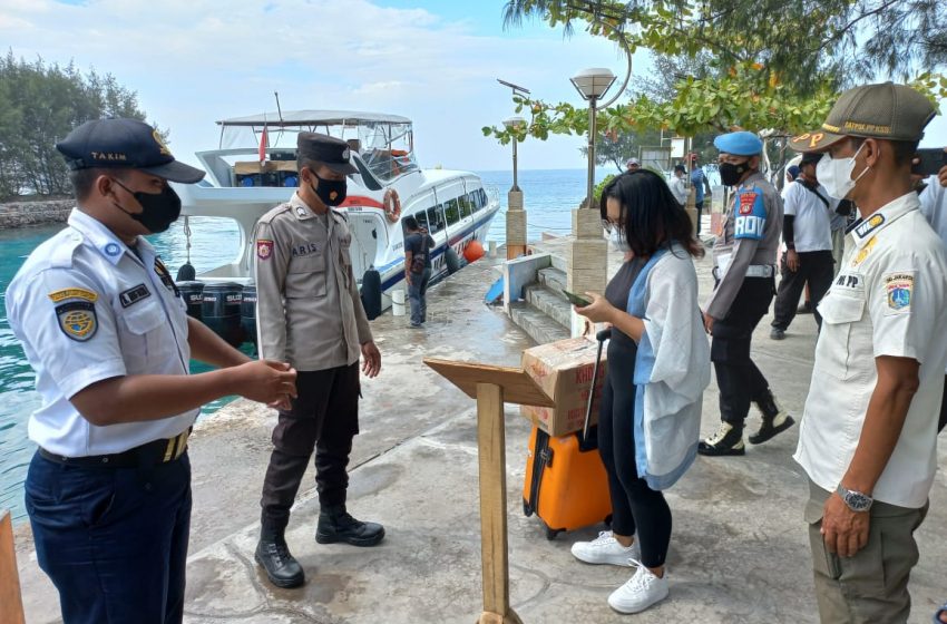  Polres Kep. Seribu Tekankan 2.677 Penumpang Wajib Masker dan Taat Prokes Selama di Kepulauan Seribu