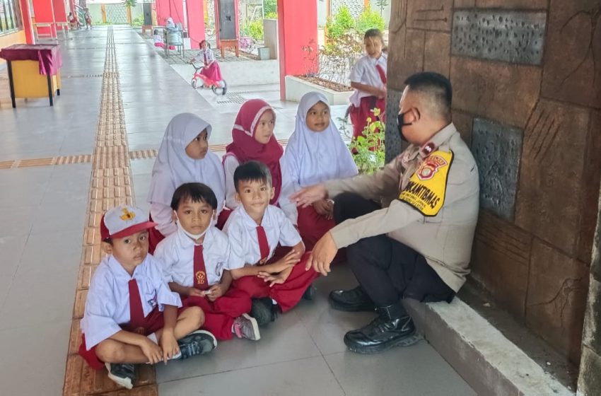 Serentak, Polres Kep. Seribu Laksanakan Police Goes to School
