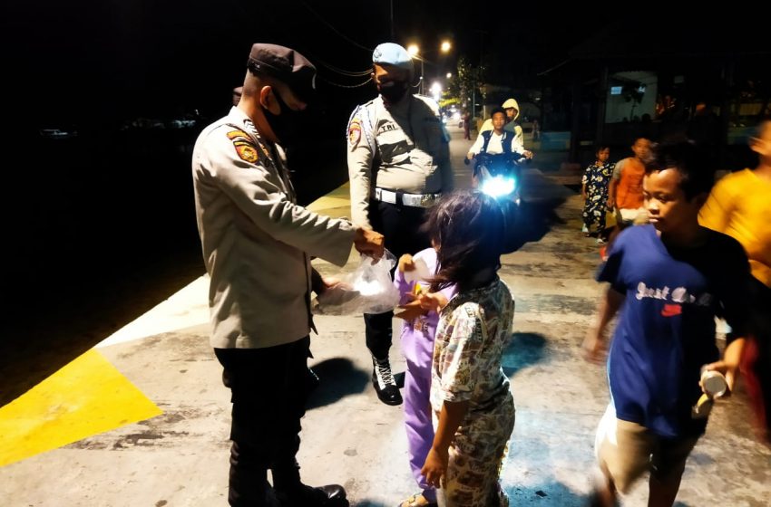  Cegah Guantibmas Polres Kep. Seribu dan Polsek Kepulauan Seribu Selatan Lakukan Patroli Malam