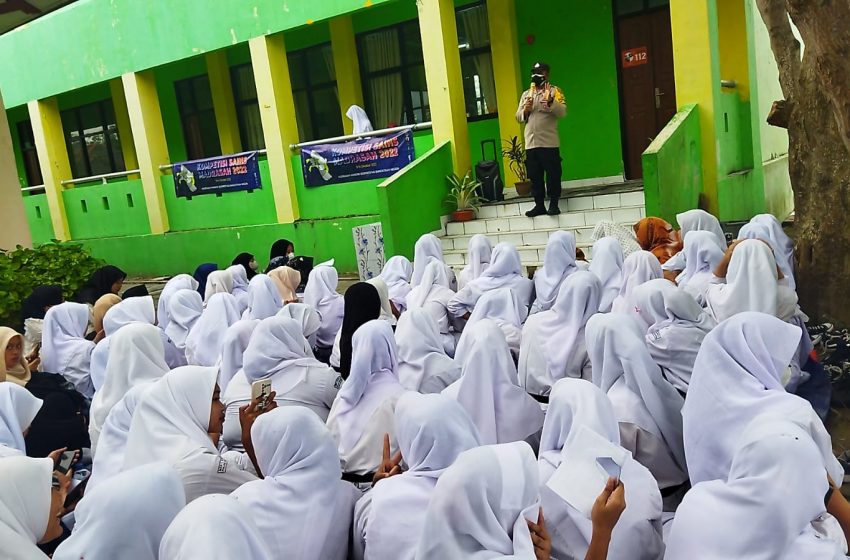  Awal Pekan, Polres Kep. Seribu Laksanakan Police Goes to School Serentak