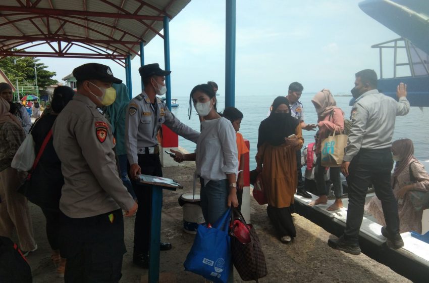  Polres Kep. Seribu Tekankan 1.626 Penumpang Wajib Masker dan Taat Prokes Selama di Kepulauan Seribu