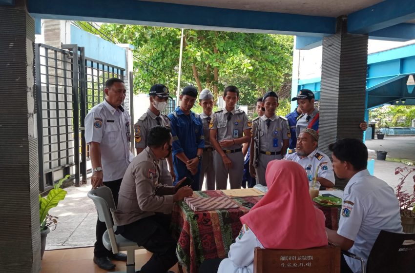  Police Goes to School, Bhabinkamtibmas Sambangi SMKN 61 Jakarta Pulau Tidung