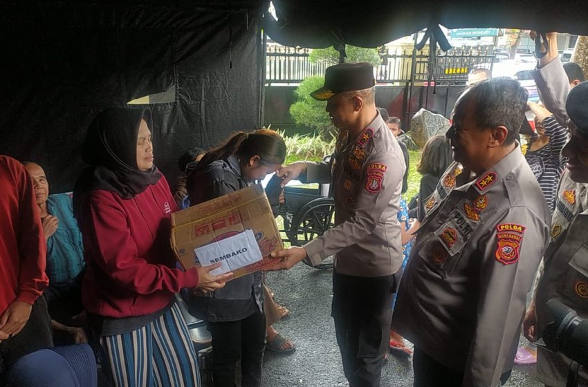  Wakapolda Metro Jaya Serahkan Bantuan Kemanusiaan Korban Gempa Bumi Cianjur 