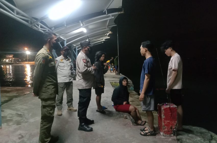  Patroli Malam Polsek Kepulauan Seribu Selatan  Ciptakan Sitkamtibmas Kondusif
