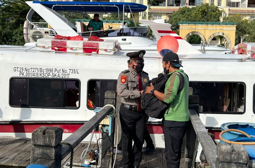  Sat Pam Obvit Laksanakan Pengamanan di Dermaga Keberangkatan Marina Ancol