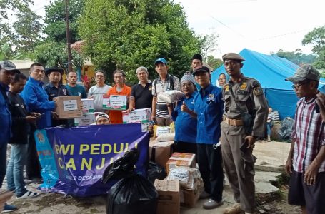 Koordinatoriat PWI Jakbar Peduli Kasih ke Desa Sukawangi Bantu Korban Gempa