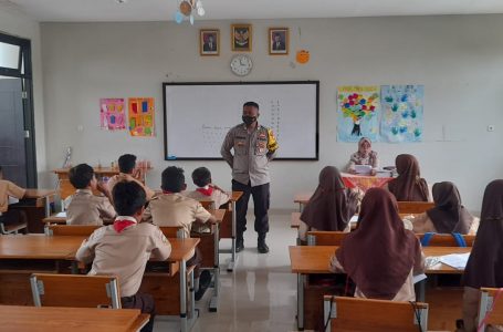 Police Goes To School, Bhabinkamtibmas Kepulauan Seribu Berikan Edukasi Bahaya Narkoba