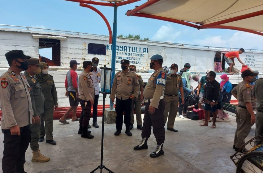 Pengamanan Dermaga Pulau Kelapa Tetap Terapkan Protokol Kesehatan