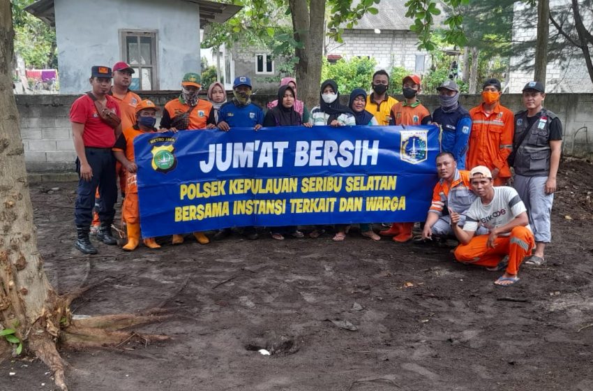  Kolaborasi Polsek Kepulauan Seribu Selatan dengan Warga, Lahan Kotor Jadi Bersih