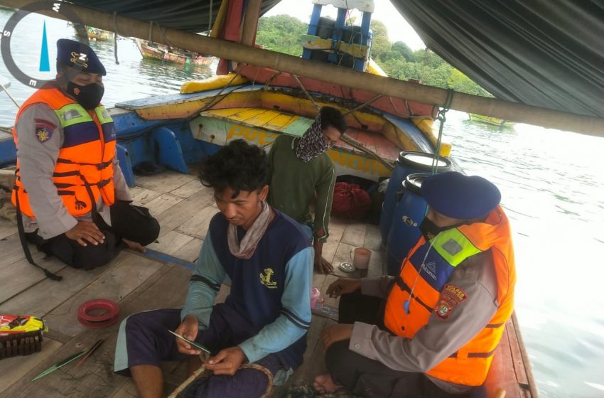  Berikan Rasa Aman, Sat Polair Polres Kepulauan Seribu Temani Nelayan Melaut